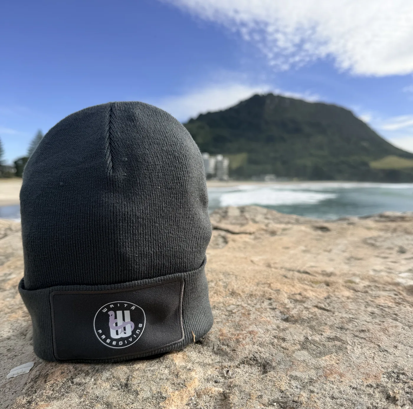 Waitā pīni wāhine in kiwikiwi